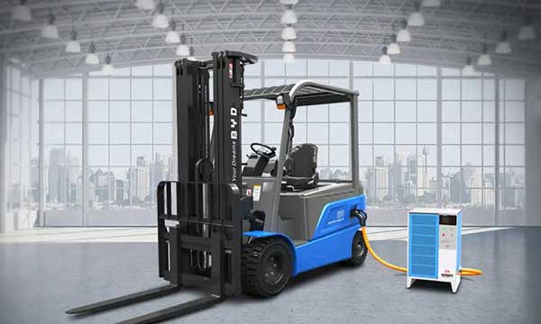 How to Reduce Forklift Maintenance Costs in 2021