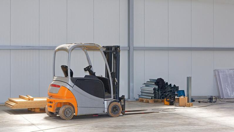 How A Forklift Battery Weight Impacts Your Operation