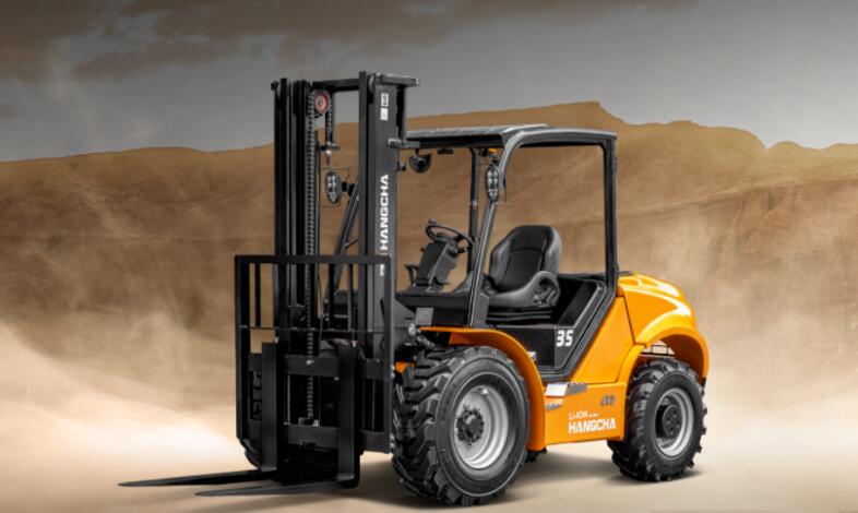 Making the Switch to Electric Forklifts: 3 Business Reasons to Convert from Internal Combustion to Lithium-ion